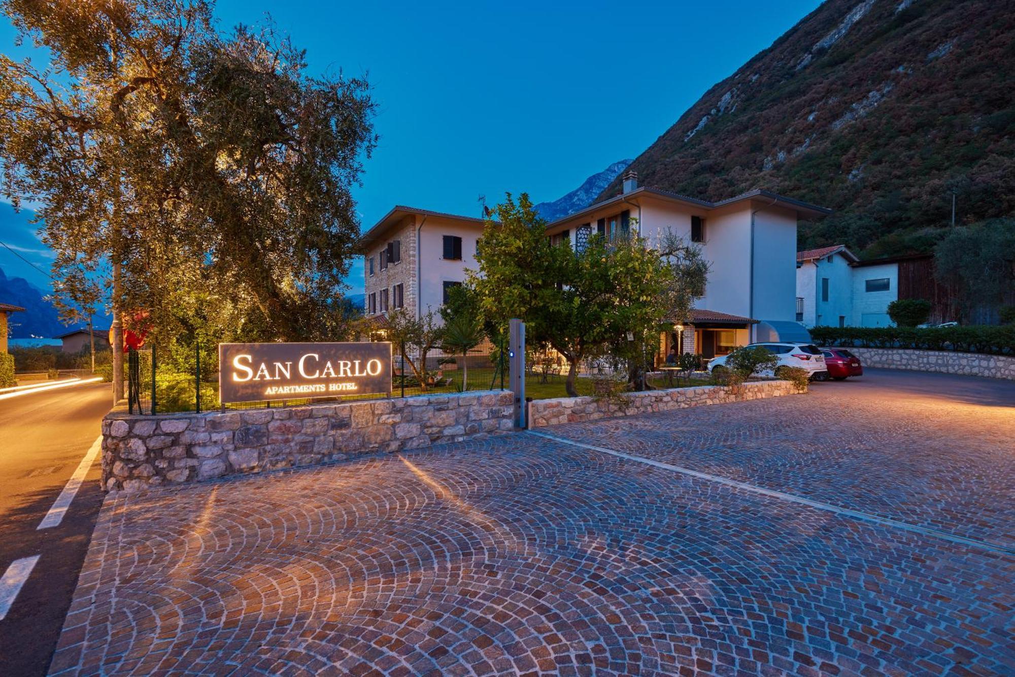 Hotel San Carlo มัลเชซิเน ภายนอก รูปภาพ