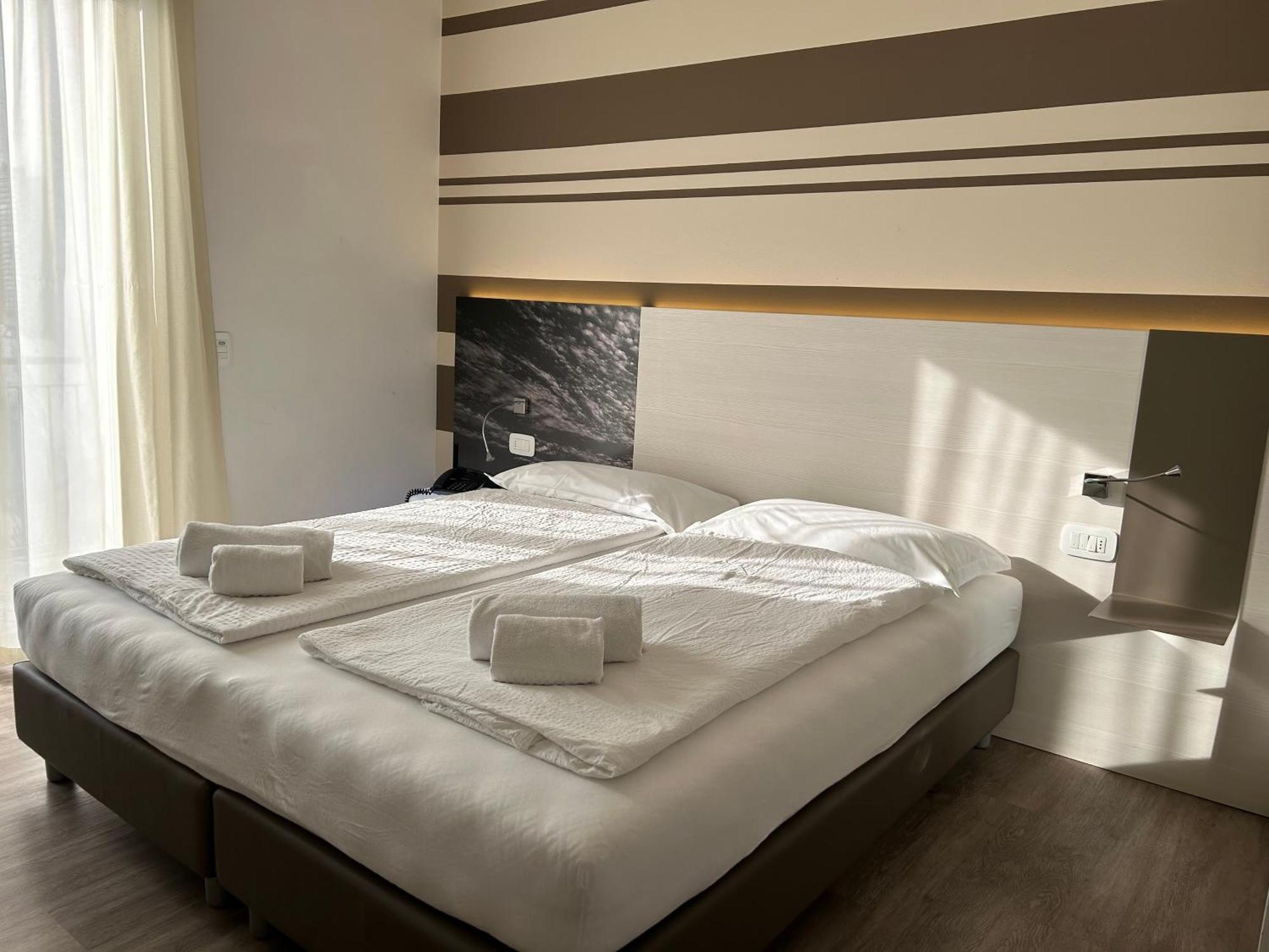 Hotel San Carlo มัลเชซิเน ภายนอก รูปภาพ